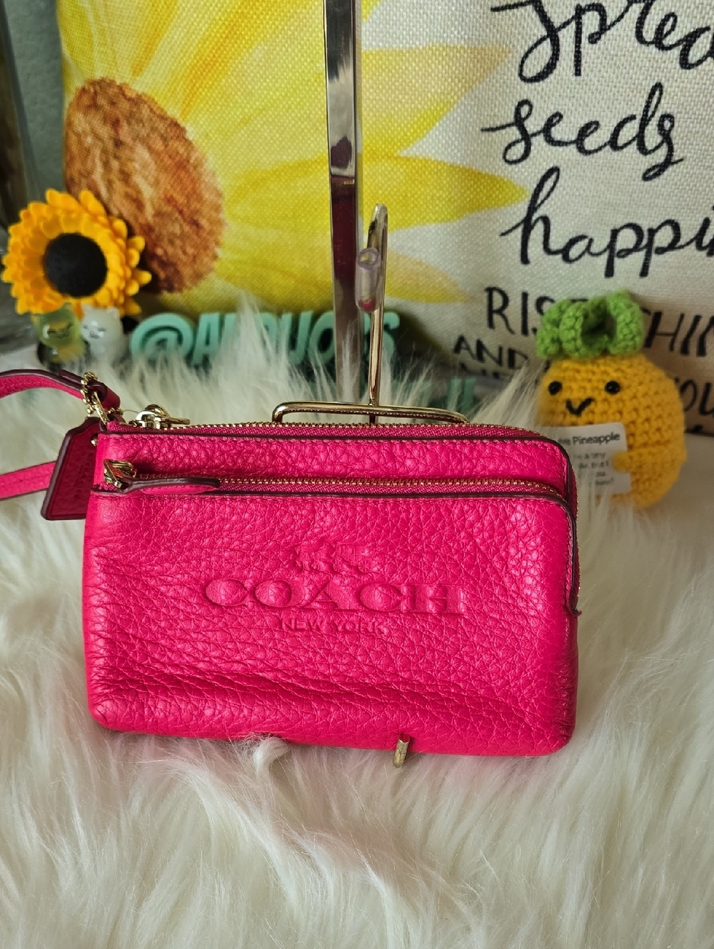Coach NWT  Hot Pink  Double ZIP Leather Mini Wristlet💖